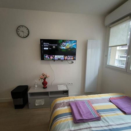 Studio Paris Sud A Cote Du Metro Apartment Вилжуиф Екстериор снимка