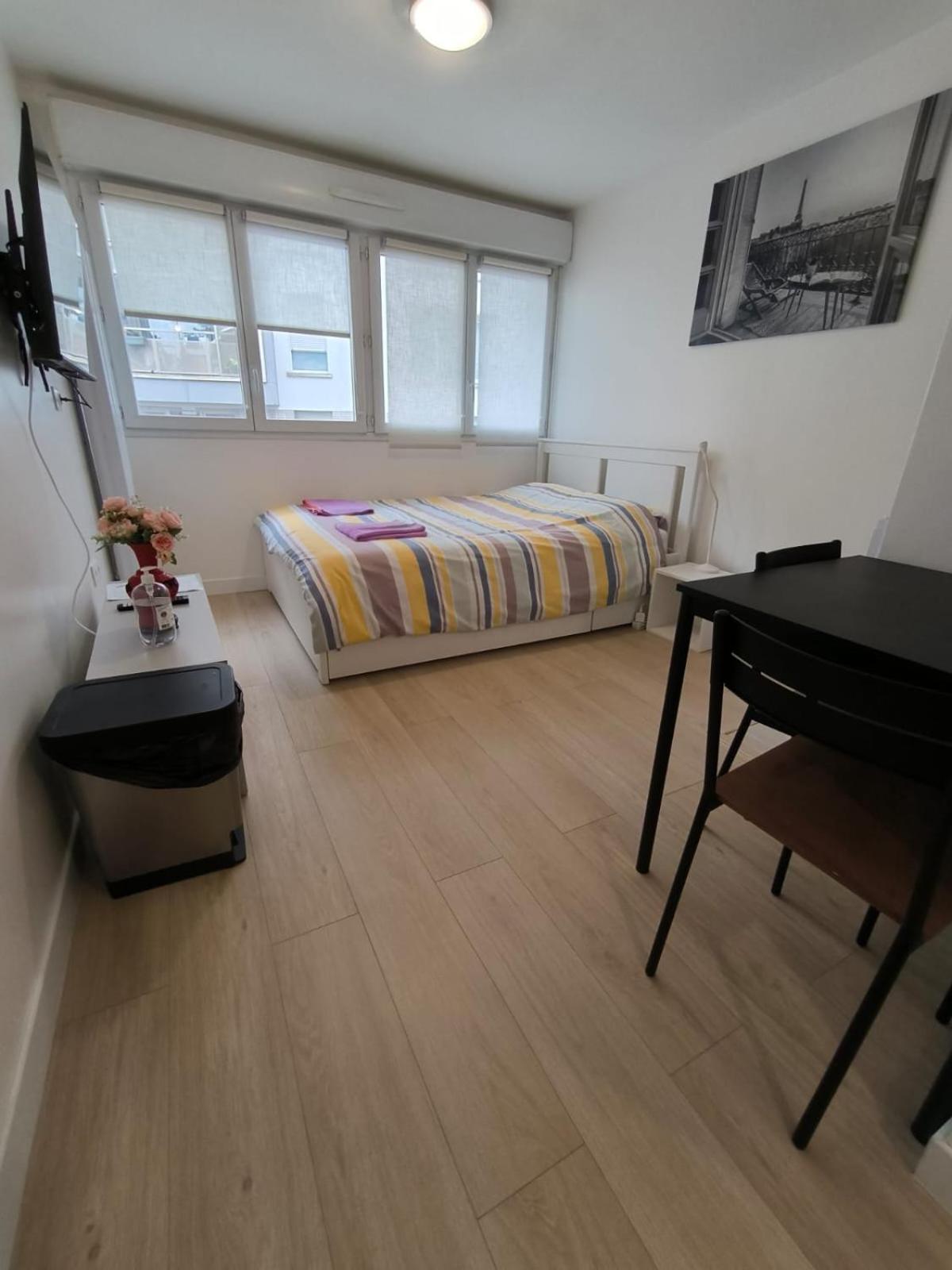 Studio Paris Sud A Cote Du Metro Apartment Вилжуиф Екстериор снимка