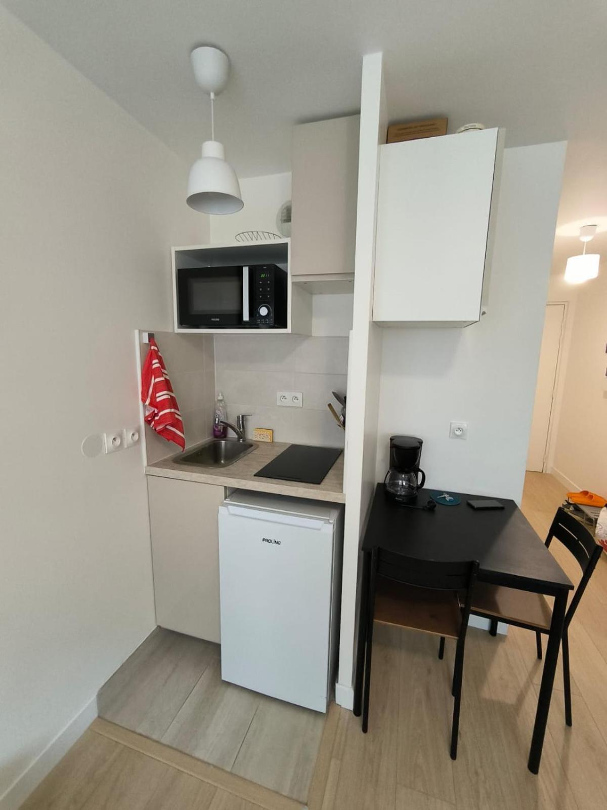 Studio Paris Sud A Cote Du Metro Apartment Вилжуиф Екстериор снимка
