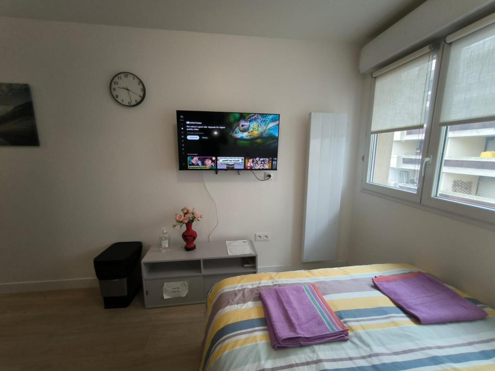 Studio Paris Sud A Cote Du Metro Apartment Вилжуиф Екстериор снимка